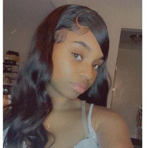 Meet your Posher, Ania